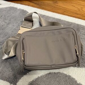 ayla & co, gray fanny bag